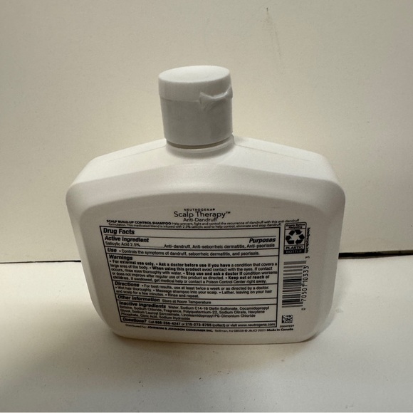 Neutrogena Scalp Therapy Anti-Dandruff Scalp Buildup Control - Picture 3 of 3